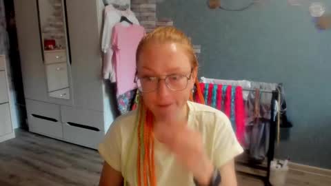 Snapshot of lucky_licky20 chatting on October 2, 2:18 am lucky_licky20 online show from October 2, 2:18 am