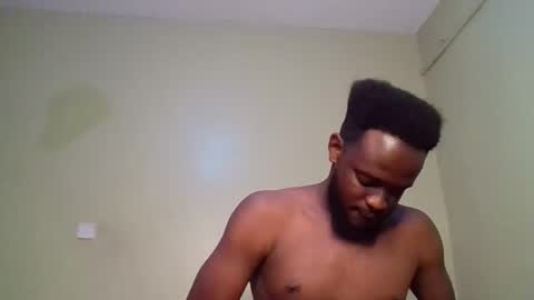 Snapshot of luckycharly chatting on February 4, 5:10 am MASTER  DOM online show from February 4, 5:10 am