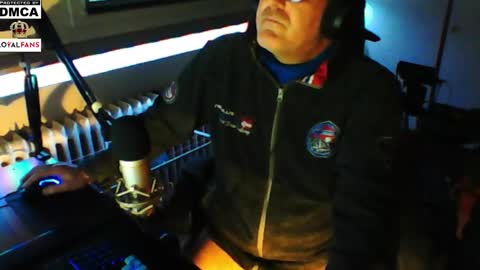 Snapshot of luckyfreak1 chatting on February 1, 7:15 am call me Stefan online show from February 1, 7:15 am