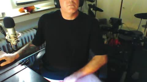        call me  Stefan online show from July 19, 5:27 pm