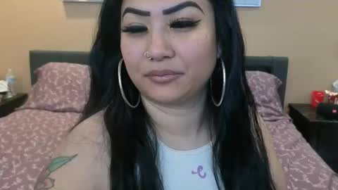 luckylee1992 online show from January 16, 4:05 am