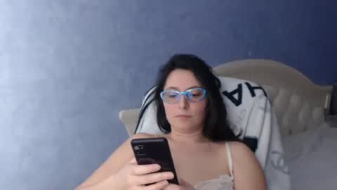 luckylinda23 online show from March 7, 8:00 pm