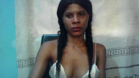 Snapshot of luckymadequeen chatting on February 9, 11:14 am Gloria online show from February 9, 11:14 am