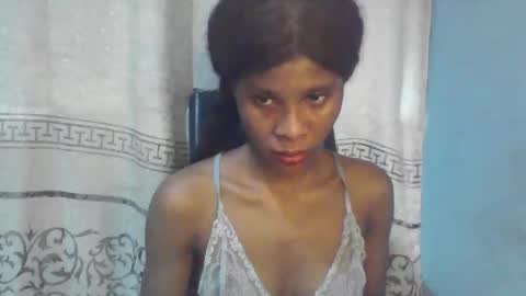 Snapshot of luckymadequeen chatting on September 27, 6:07 am Gloria online show from September 27, 6:07 am