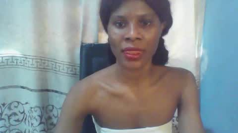 Snapshot of luckymadequeen chatting on September 28, 9:25 am Gloria online show from September 28, 9:25 am