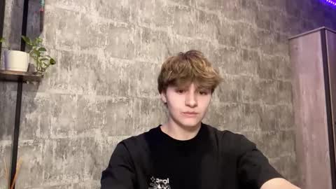 Ricky online show from February 14, 3:31 pm
