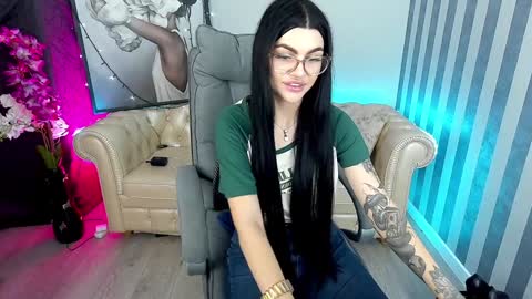 Monika online show from December 17, 9:28 am