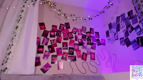 Snapshot of luckysexydoll chatting on February 16, 10:10 am Alisa online show from February 16, 10:10 am