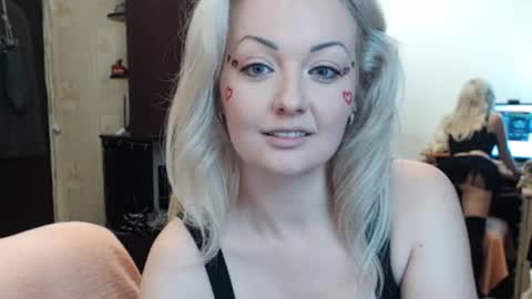 LuckyShot online show from October 31, 3:02 pm