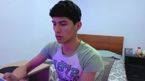 Lu Independent Model online show from April 4, 3:05 am