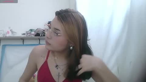 Lucrecia... new accout...OFS LU 21 online show from January 18, 4:31 pm