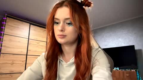 Snapshot of lucretiareisen chatting on March 29, 3:12 pm EmmaEmbers online show from March 29, 3:12 pm