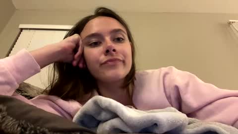 Snapshot of lucy12821 chatting on May 23, 1:44 am Lucy online show from May 23, 1:44 am