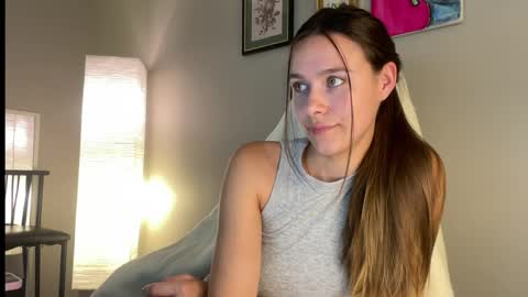 Snapshot of lucy12821 chatting on June 2, 9:39 pm Lucy online show from June 2, 9:39 pm