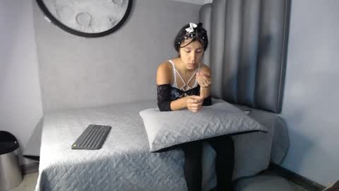   online show from September 12, 10:54 pm