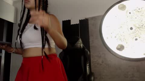   online show from March 1, 4:03 am