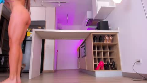 Hello my name is Lucy nice to meet you  thumb up is important for me kisses     online show from May 13, 2:36 pm