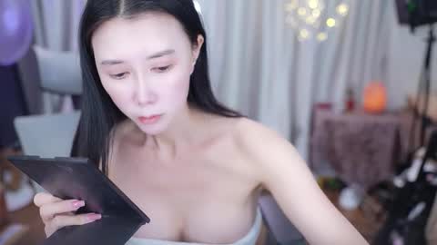 Lucy online show from January 14, 1:55 am