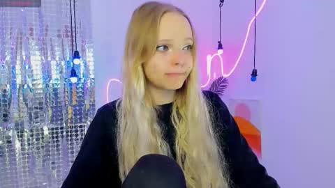 Lucy online show from January 6, 2:10 pm