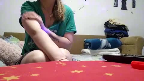 Snapshot of lucy_angel5 chatting on January 24, 4:59 am Lucy online show from January 24, 4:59 am