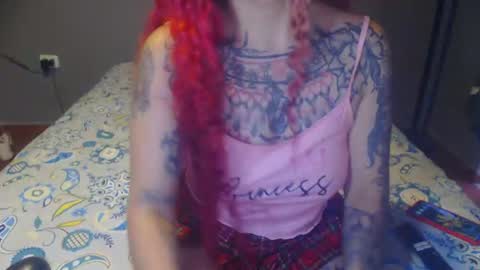 Snapshot of lucy_dreams69 chatting on June 24, 10:31 pm Lucia online show from June 24, 10:31 pm