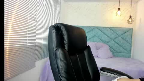 Lucy Greys online show from November 11, 11:54 am