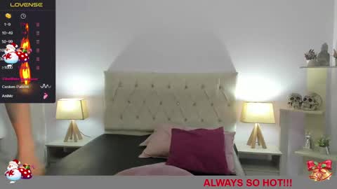 Snapshot of lucy_hot77 chatting on January 3, 9:15 pm Lucia online show from January 3, 9:15 pm