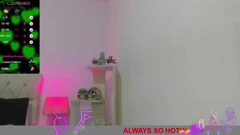 Snapshot of lucy_hot77 chatting on February 27, 12:54 am Lucia online show from February 27, 12:54 am