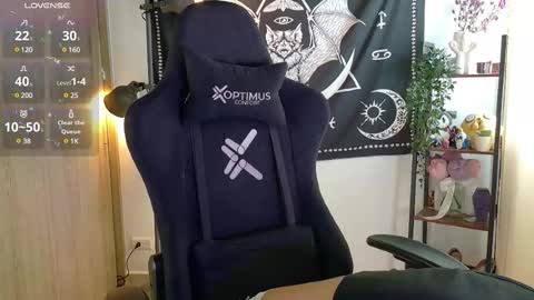 Snapshot of lucy_meoww chatting on February 10, 6:24 pm lucy meoww online show from February 10, 6:24 pm