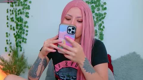 Snapshot of lucy_monroe_ chatting on May 4, 6:37 pm Lucy online show from May 4, 6:37 pm