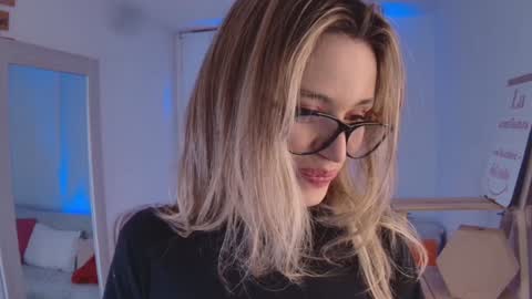 lucy online show from January 25, 6:01 am