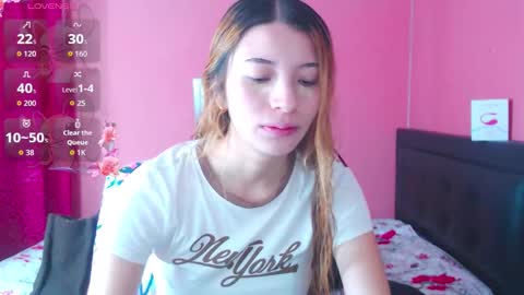 Snapshot of lucy_rivera17 chatting on February 17, 11:40 am Lucy online show from February 17, 11:40 am