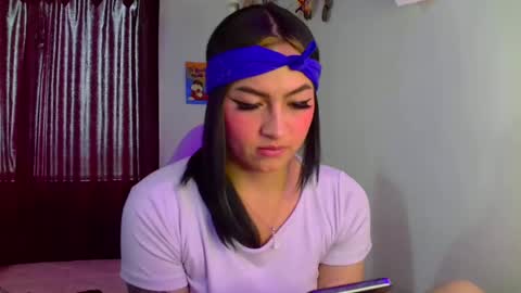 Snapshot of lucycherry__ chatting on December 3, 5:01 pm LUCIA online show from December 3, 5:01 pm