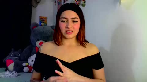 Snapshot of lucycherry__ chatting on March 11, 3:16 am LUCIA online show from March 11, 3:16 am