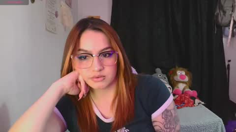 Snapshot of lucycherry__ chatting on September 24, 3:21 am LUCIA online show from September 24, 3:21 am