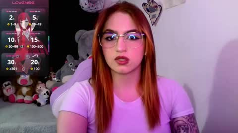 Snapshot of lucycherry__ chatting on October 10, 2:54 am LUCIA online show from October 10, 2:54 am