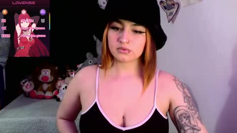 Snapshot of lucycherry__ chatting on October 17, 2:59 am LUCIA online show from October 17, 2:59 am