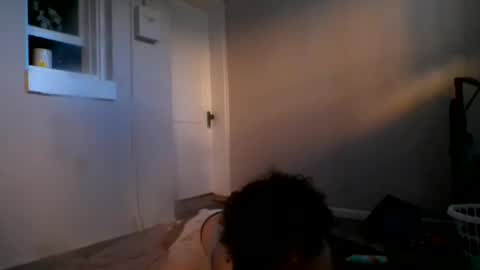 lucydreamsx2 online show from March 25, 12:49 am