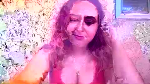 Snapshot of lucylavender444 chatting on September 15, 7:47 pm lucylavender online show from September 15, 7:47 pm