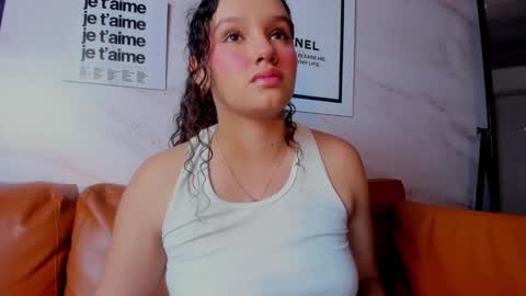 Lucy online show from February 7, 1:36 am