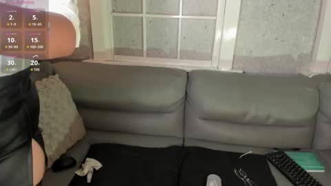 Lucy online show from November 15, 2:09 am