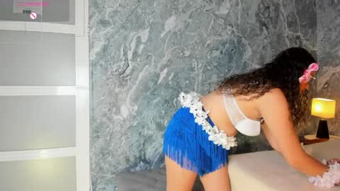 Lucy online show from April 1, 2:23 am