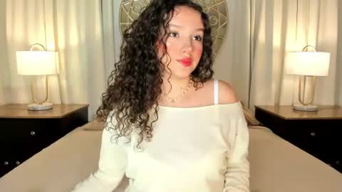 Snapshot of lucylovelyy1 chatting on June 25, 2:11 am Lucy online show from June 25, 2:11 am