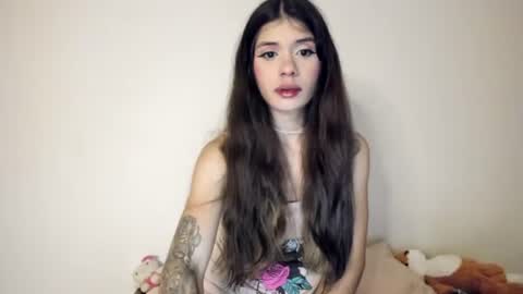 lucyportman online show from April 21, 7:36 am