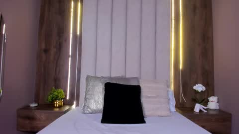 Lucy online show from September 13, 3:45 pm