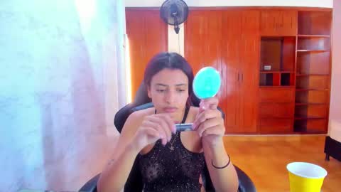 Snapshot of lucyskinny chatting on February 7, 6:44 pm LUCY online show from February 7, 6:44 pm