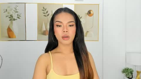 lucyvane online show from July 17, 8:03 pm