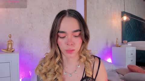 Lucy online show from October 19, 3:51 am