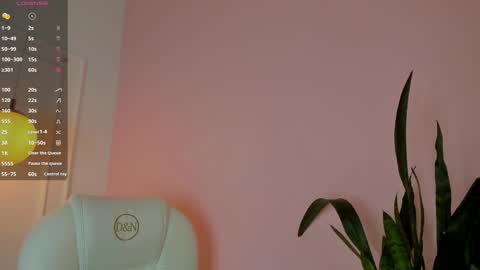 Lucy online show from January 8, 3:20 am