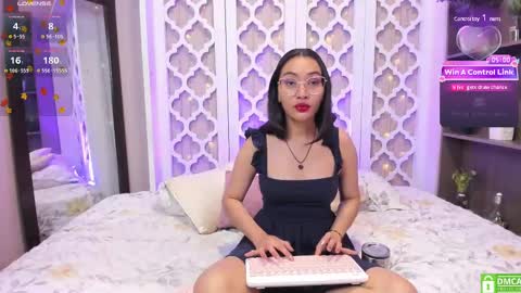 Snapshot of lucyy_liiu chatting on December 27, 8:07 pm Lucy Liiu online show from December 27, 8:07 pm